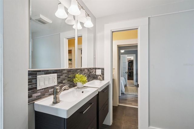 2000 PAGE AVENUE, Orlando, FL 32806