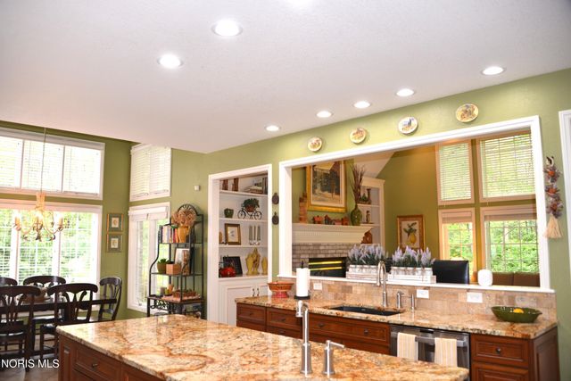 4536 Dovewood Lane, Sylvania, OH 43560