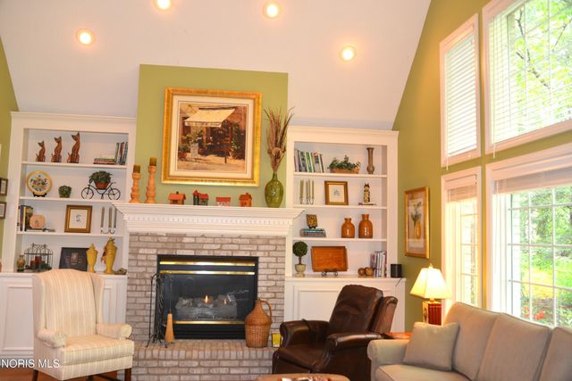 4536 Dovewood Lane, Sylvania, OH 43560