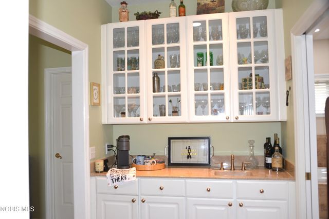 4536 Dovewood Lane, Sylvania, OH 43560