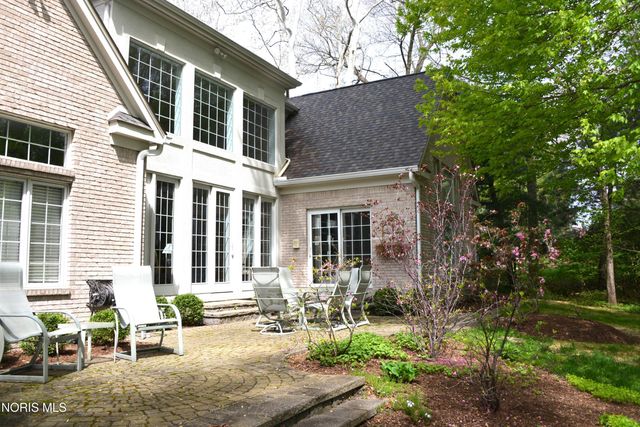 4536 Dovewood Lane, Sylvania, OH 43560