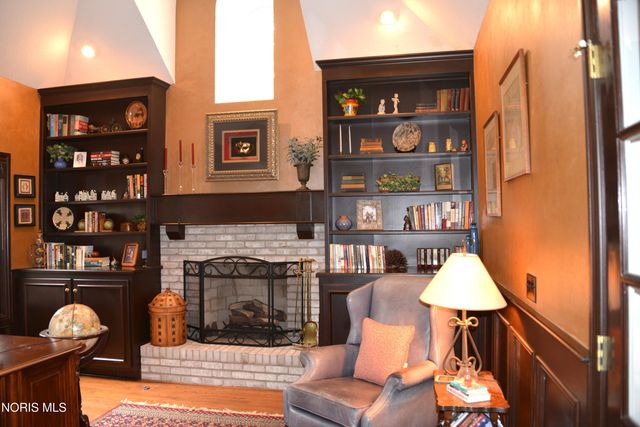 4536 Dovewood Lane, Sylvania, OH 43560