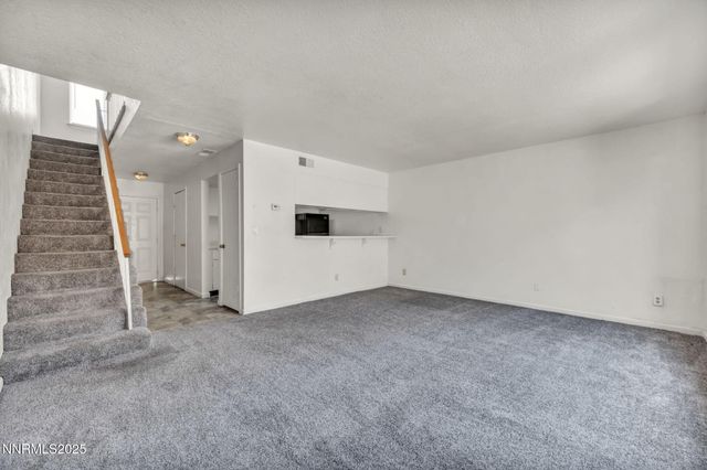 1560 Steven Court, Sparks, NV 89431