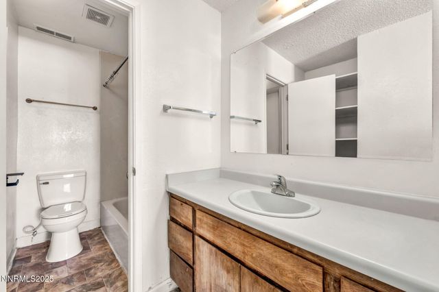 1560 Steven Court, Sparks, NV 89431