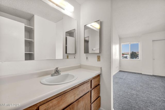 1560 Steven Court, Sparks, NV 89431