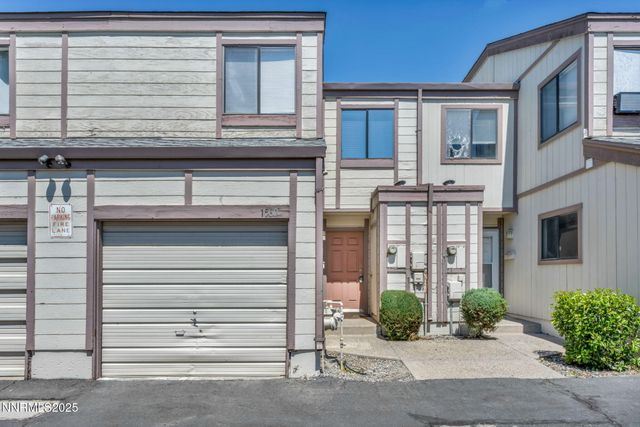 1560 Steven Court, Sparks, NV 89431