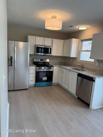 6101 Maravian Dr, Louisville, KY 40258