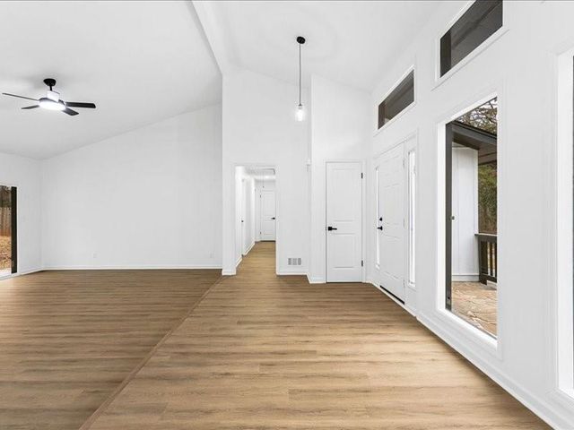 5419 FIELDGREEN DR, Stone Mountain, GA 30088