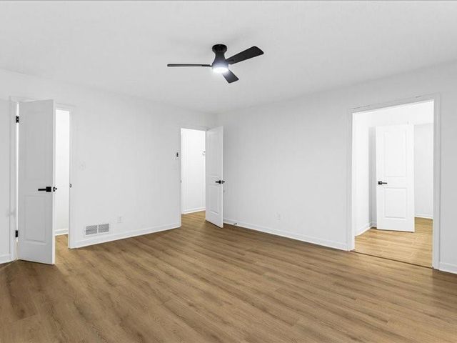 5419 FIELDGREEN DR, Stone Mountain, GA 30088