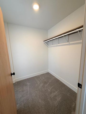 131 W 46th Street, Minneapolis, MN 55419