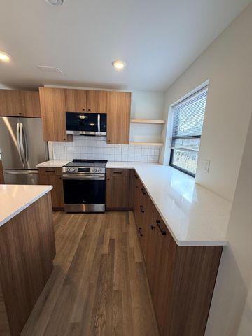 131 W 46th Street, Minneapolis, MN 55419