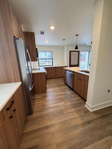 131 W 46th Street, Minneapolis, MN 55419