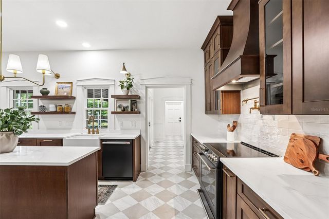 1012 MORFIELD LANE, Brandon, FL 33511