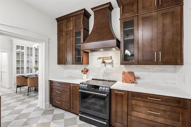 1012 MORFIELD LANE, Brandon, FL 33511