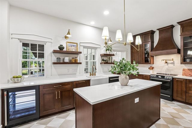 1012 MORFIELD LANE, Brandon, FL 33511