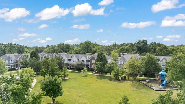 1882 Keystone Place 1882, Schaumburg, IL 60193