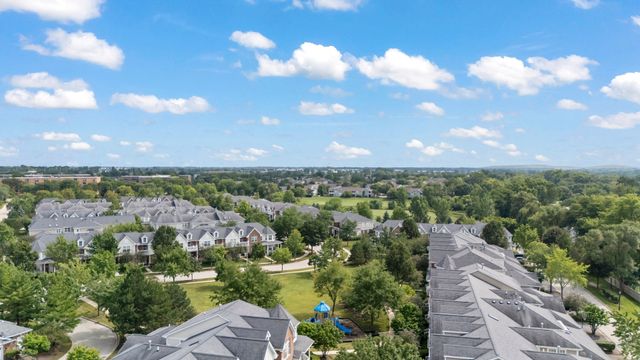 1882 Keystone Place 1882, Schaumburg, IL 60193