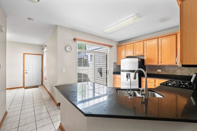 1882 Keystone Place 1882, Schaumburg, IL 60193