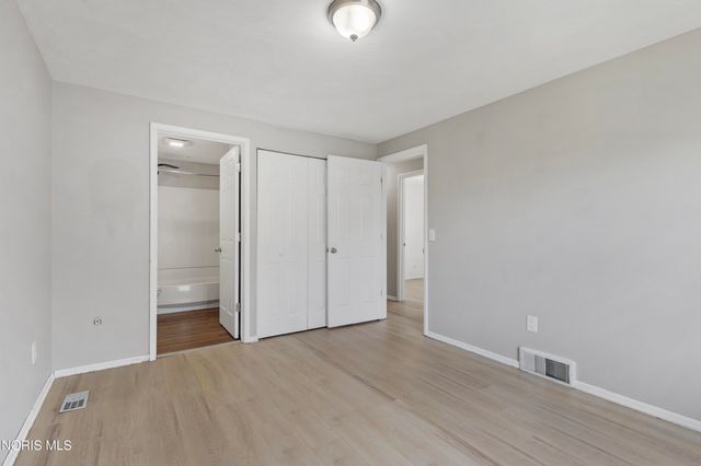 2412 Bedford Lane, Northwood, OH 43619