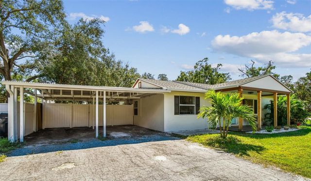 4726 W KNIGHTS AVENUE, Tampa, FL 33611