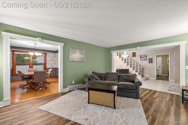 8785 Annsbury Drive, Shelby Charter Township, MI 48316