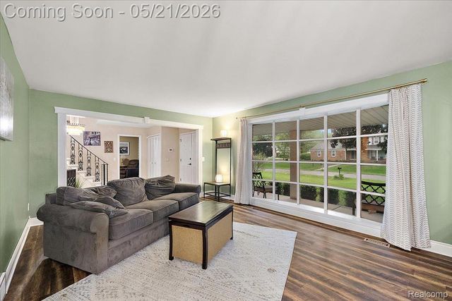 8785 Annsbury Drive, Shelby Charter Township, MI 48316