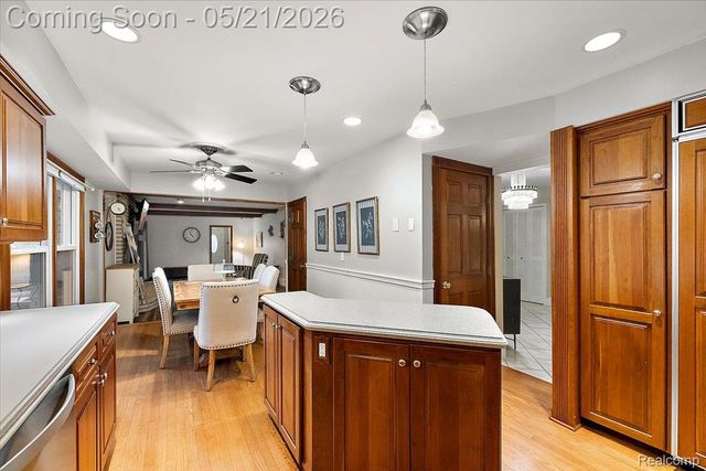 8785 Annsbury Drive, Shelby Charter Township, MI 48316
