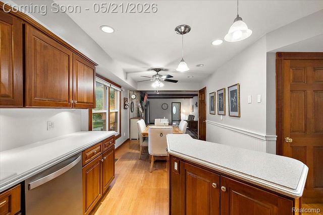 8785 Annsbury Drive, Shelby Charter Township, MI 48316