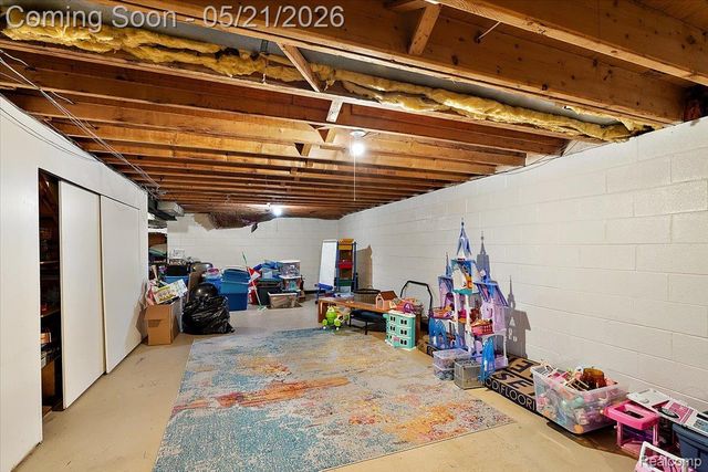 8785 Annsbury Drive, Shelby Charter Township, MI 48316