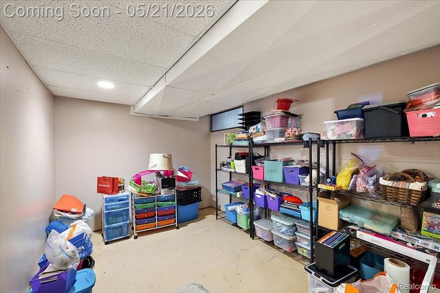 8785 Annsbury Drive, Shelby Charter Township, MI 48316