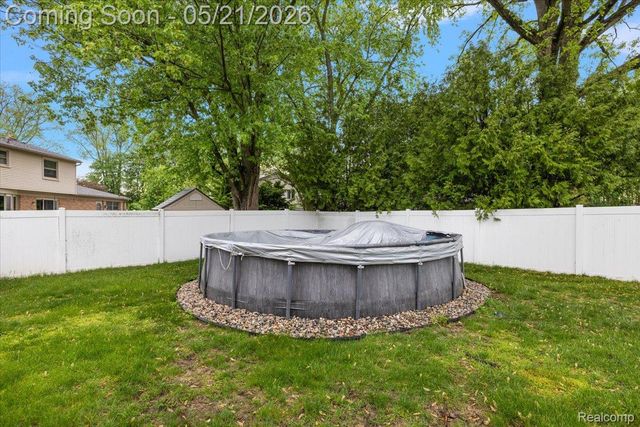 8785 Annsbury Drive, Shelby Charter Township, MI 48316