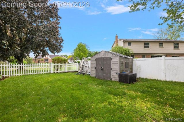 8785 Annsbury Drive, Shelby Charter Township, MI 48316