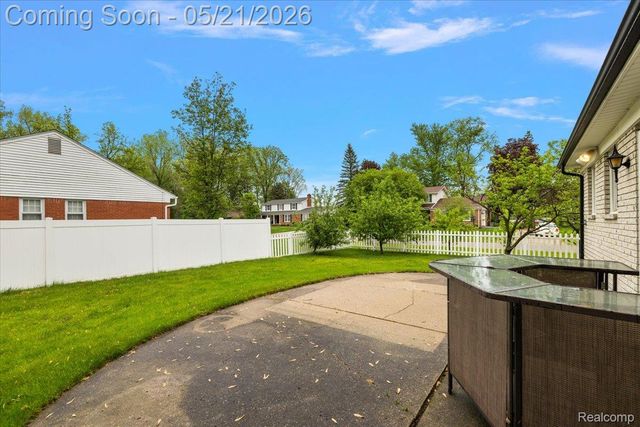 8785 Annsbury Drive, Shelby Charter Township, MI 48316