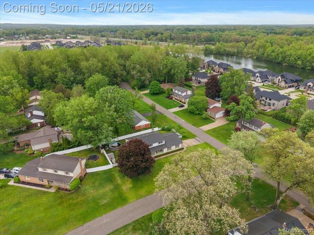 8785 Annsbury Drive, Shelby Charter Township, MI 48316
