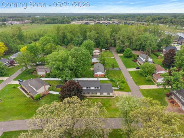 8785 Annsbury Drive, Shelby Charter Township, MI 48316