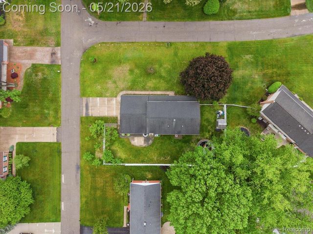 8785 Annsbury Drive, Shelby Charter Township, MI 48316