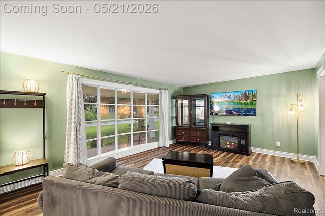 8785 Annsbury Drive, Shelby Charter Township, MI 48316