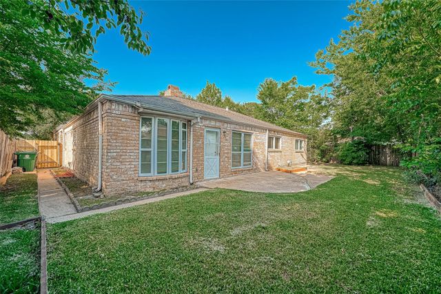10815 Riderwood Drive, Houston, TX 77099