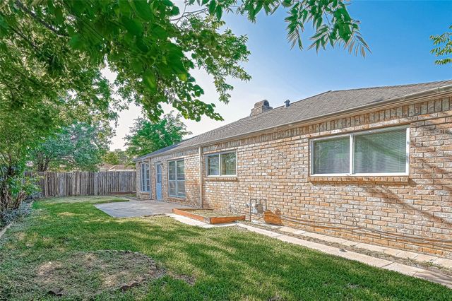 10815 Riderwood Drive, Houston, TX 77099