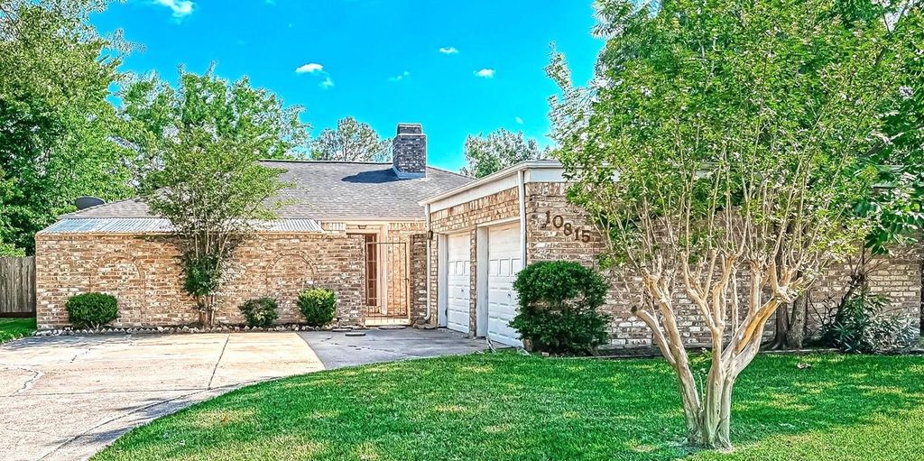 10815 Riderwood Drive, Houston, TX 77099