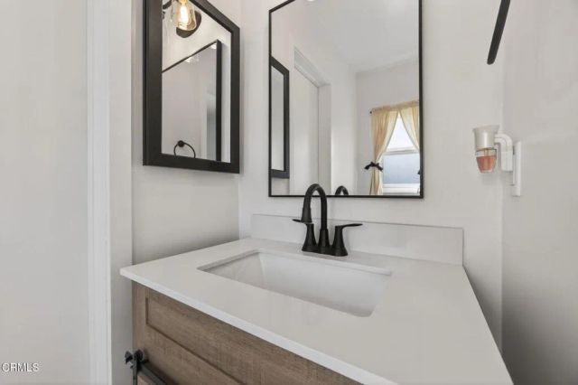 4716 S B Street, Oxnard, CA 93033