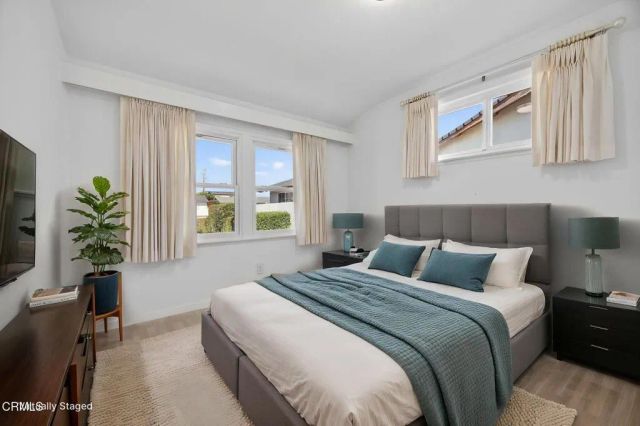 4716 S B Street, Oxnard, CA 93033