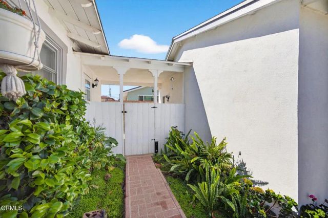 4716 S B Street, Oxnard, CA 93033