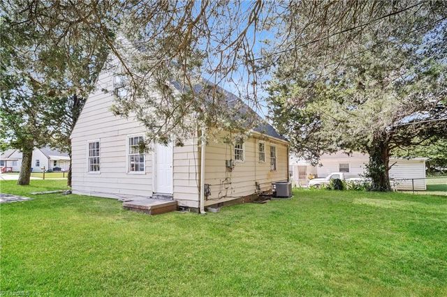 1113 Louise Road, Winston-salem, NC 27107