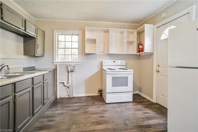 1113 Louise Road, Winston-salem, NC 27107