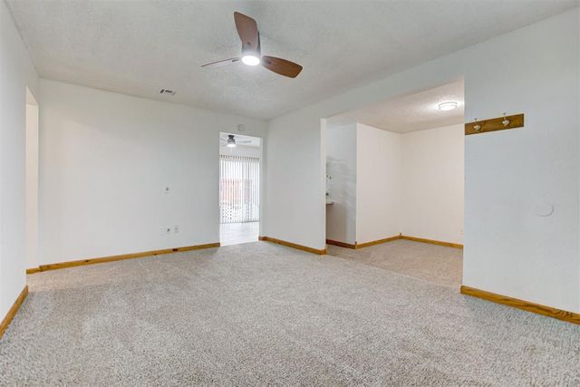 5590 E Lakeview Drive, Harrah, OK 73045