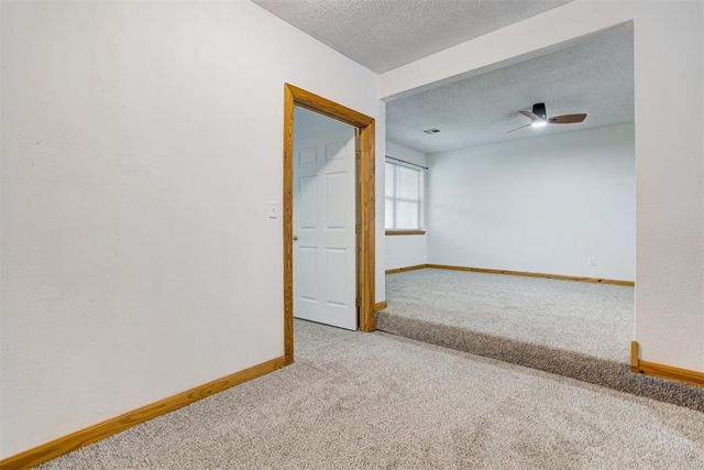 5590 E Lakeview Drive, Harrah, OK 73045