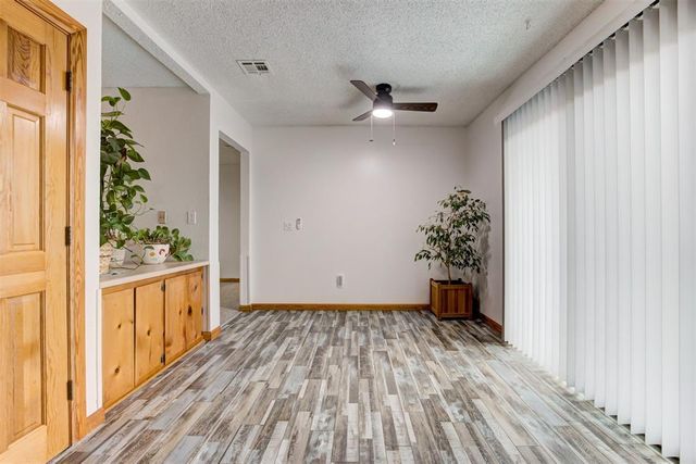 5590 E Lakeview Drive, Harrah, OK 73045