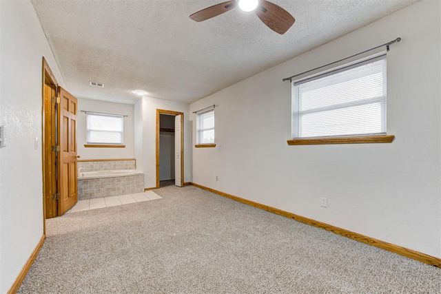 5590 E Lakeview Drive, Harrah, OK 73045