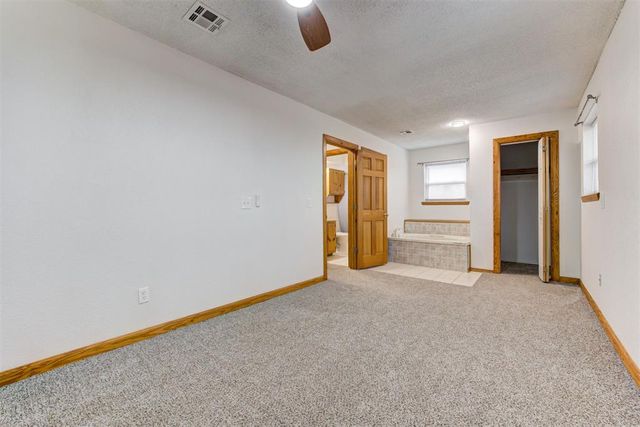 5590 E Lakeview Drive, Harrah, OK 73045